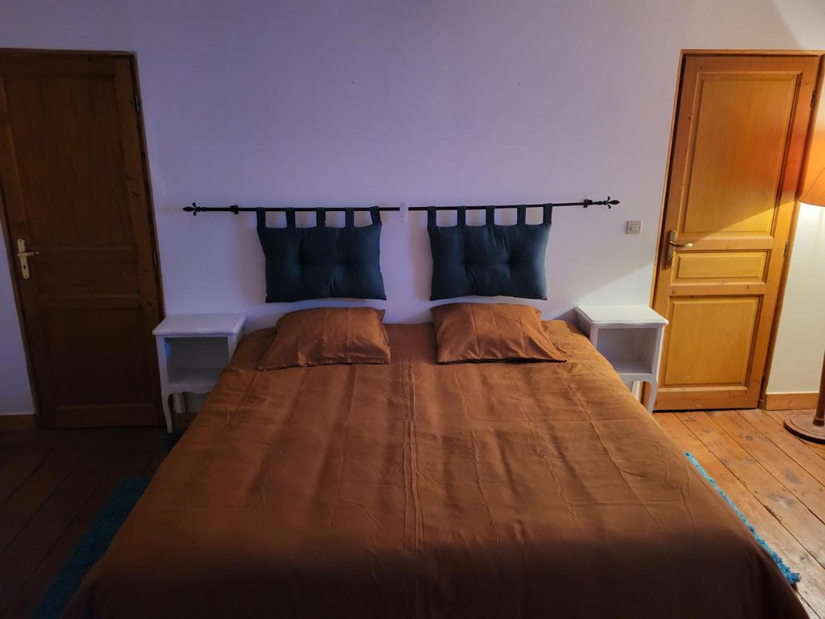 Domaine De La Sarrotte Bed & Breakfast Saugon ภายนอก รูปภาพ