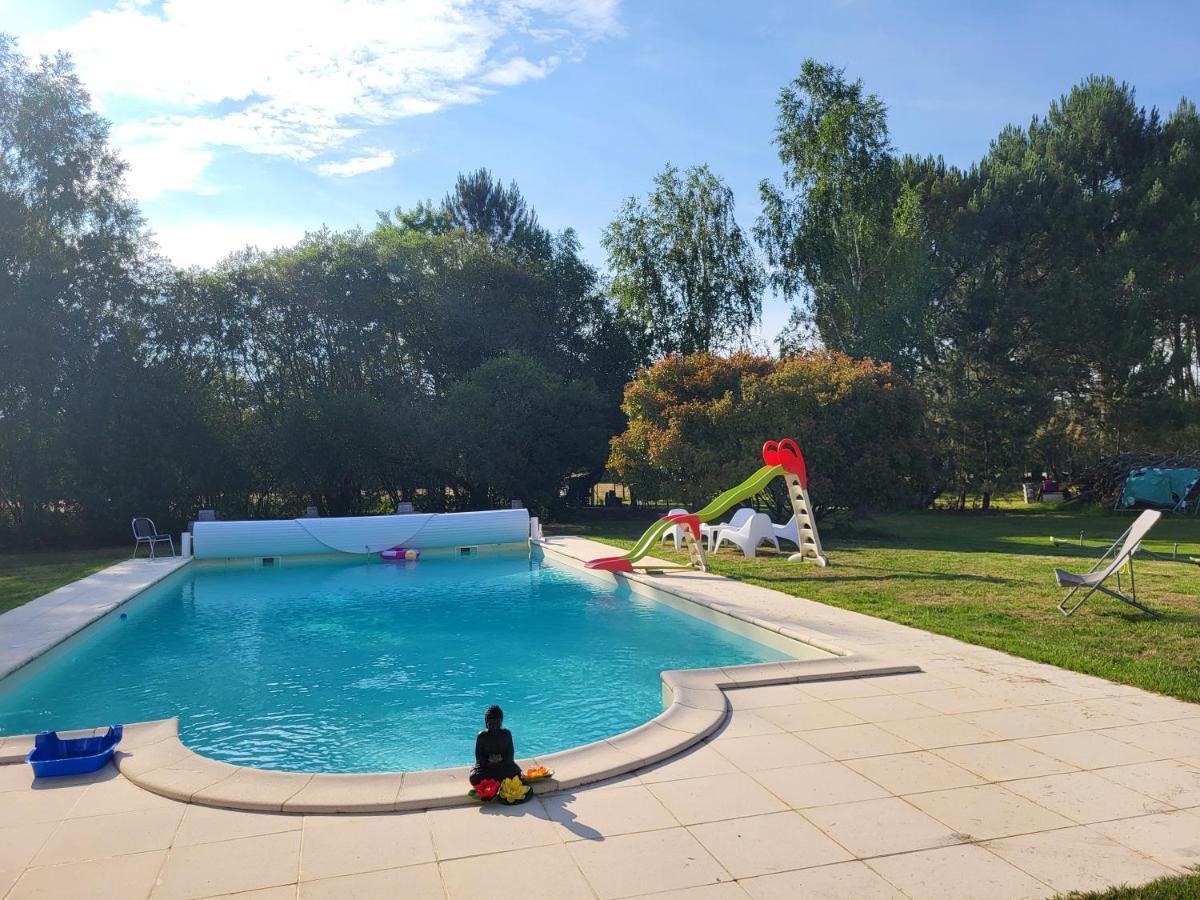Domaine De La Sarrotte Bed & Breakfast Saugon ภายนอก รูปภาพ
