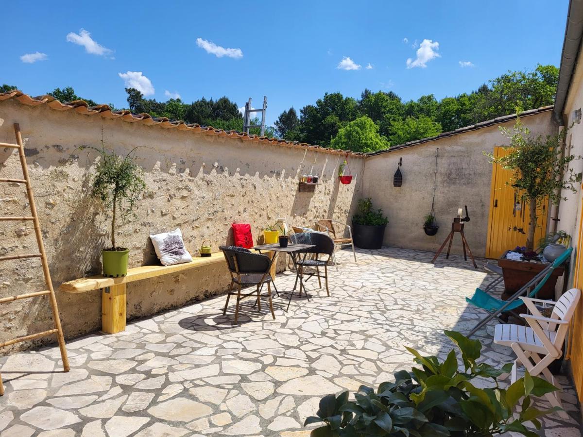Domaine De La Sarrotte Bed & Breakfast Saugon ภายนอก รูปภาพ