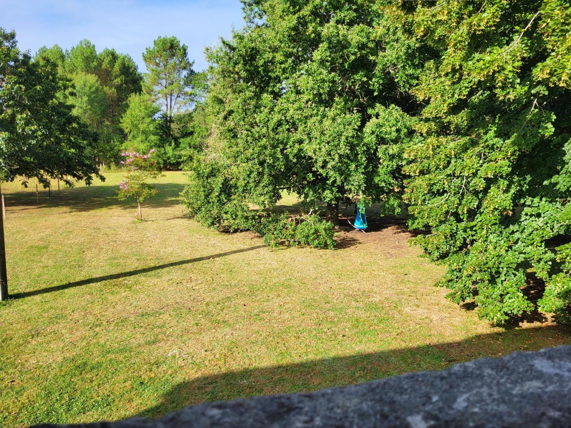 Domaine De La Sarrotte Bed & Breakfast Saugon ภายนอก รูปภาพ